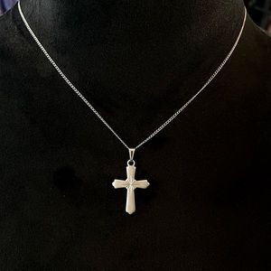 VTG Sarah Coventry Sterling Silver Cross Necklace